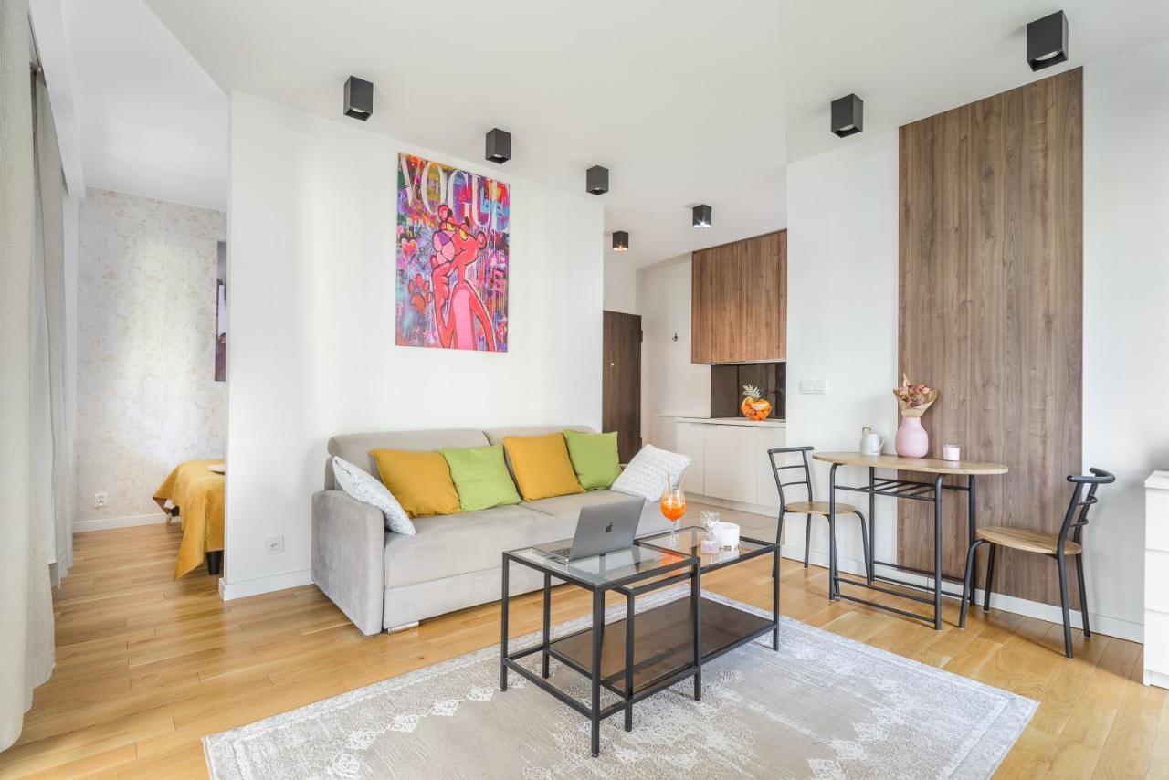 Modern Apartments With Access To The Pool Near Rondo Daszynskiego Station Warsawa Bagian luar foto