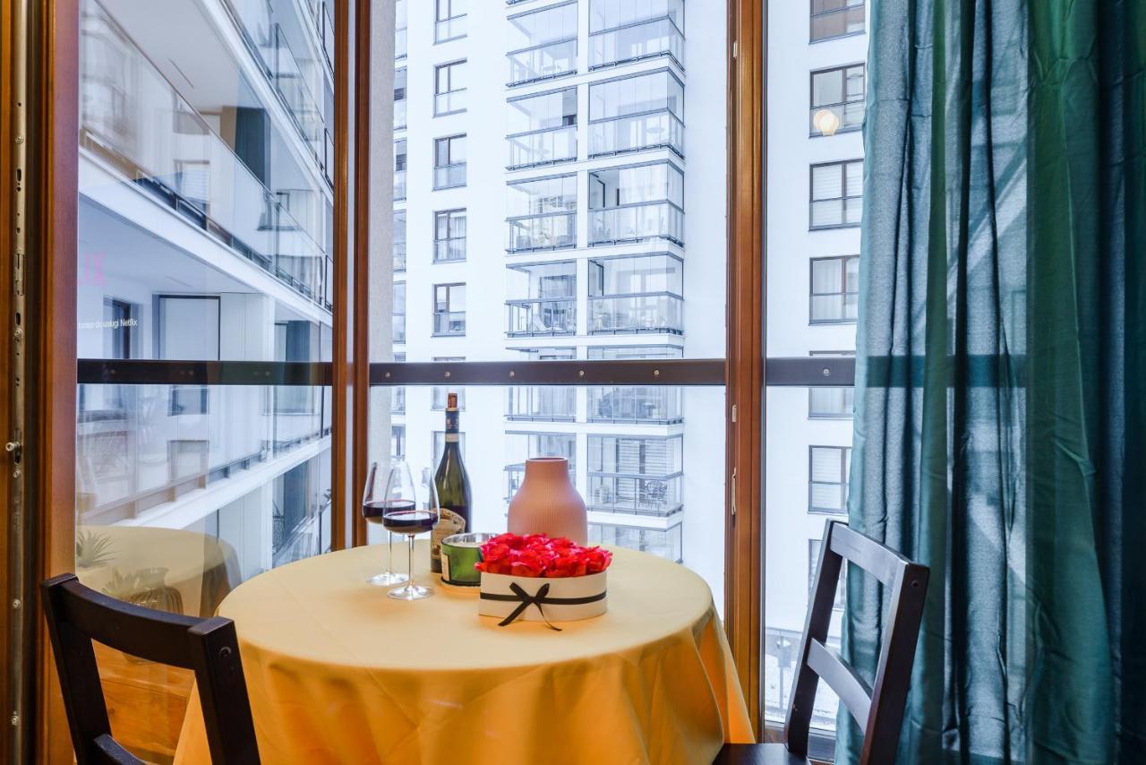 Modern Apartments With Access To The Pool Near Rondo Daszynskiego Station Warsawa Bagian luar foto