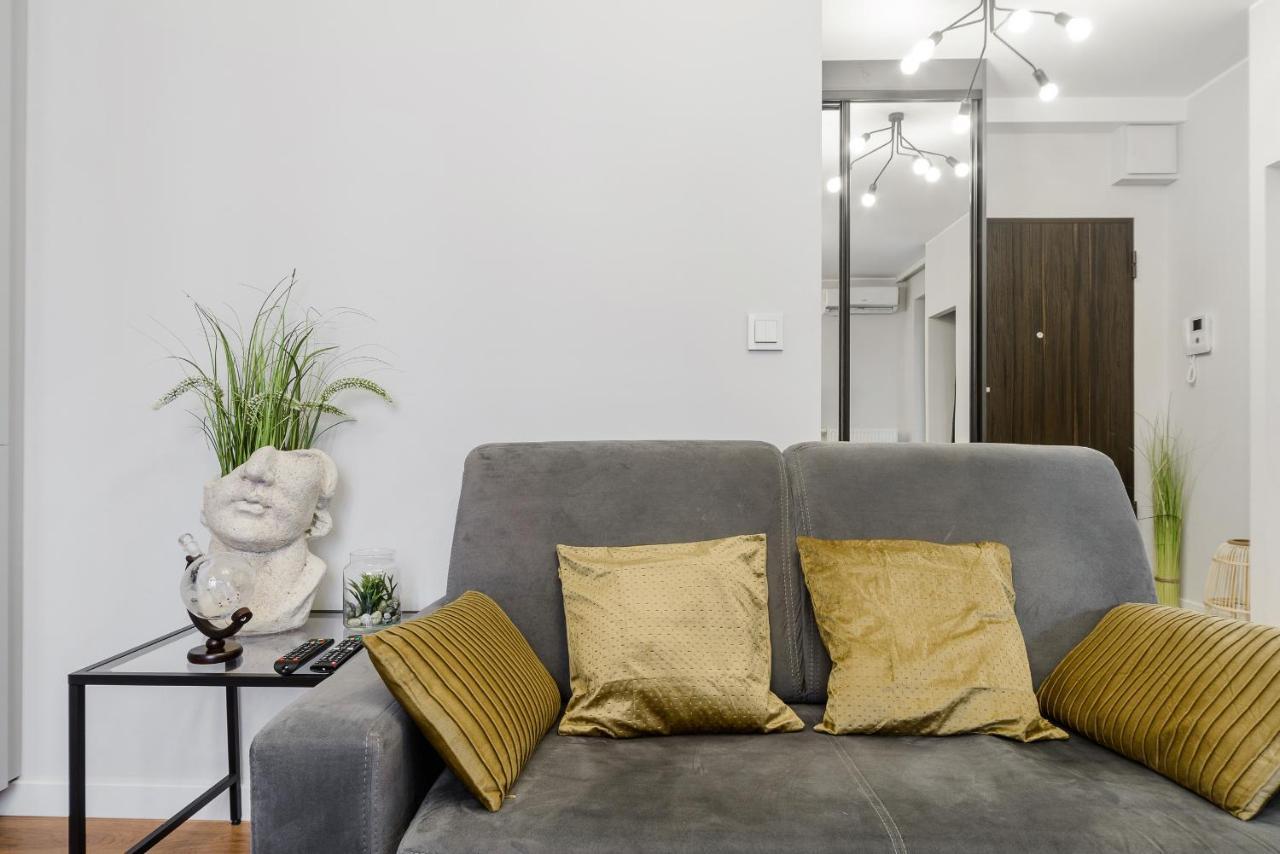 Modern Apartments With Access To The Pool Near Rondo Daszynskiego Station Warsawa Bagian luar foto