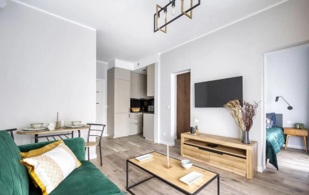 Modern Apartments With Access To The Pool Near Rondo Daszynskiego Station Warsawa Bagian luar foto