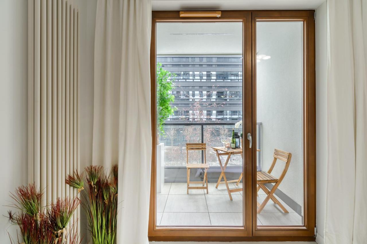 Modern Apartments With Access To The Pool Near Rondo Daszynskiego Station Warsawa Bagian luar foto