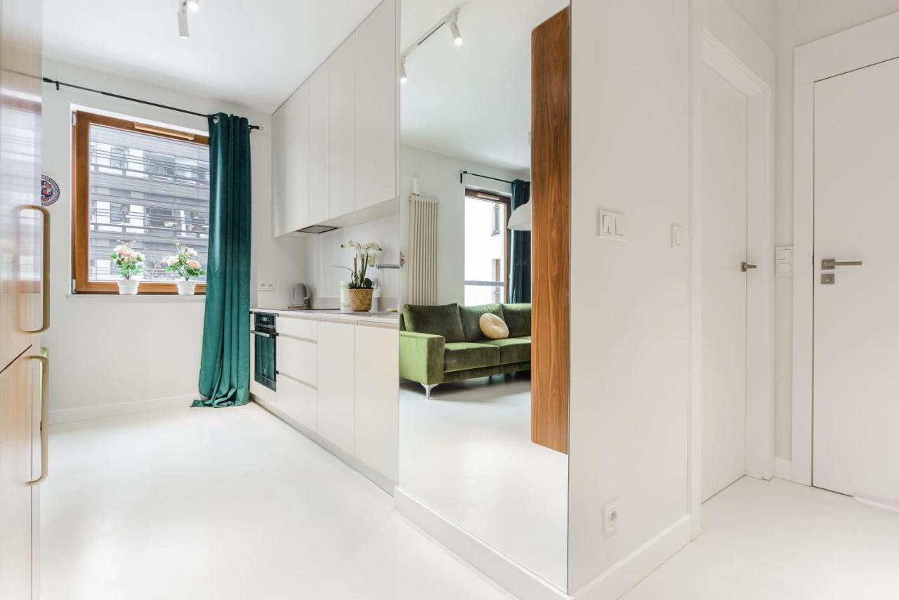 Modern Apartments With Access To The Pool Near Rondo Daszynskiego Station Warsawa Bagian luar foto