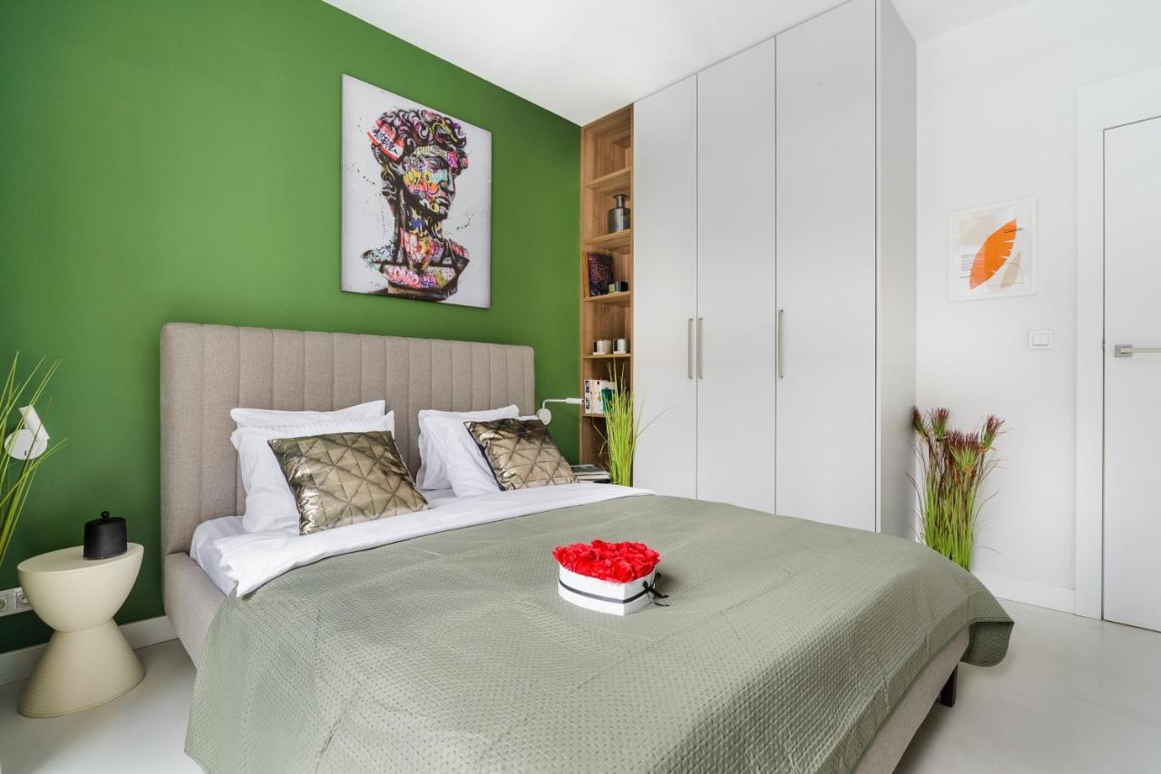 Modern Apartments With Access To The Pool Near Rondo Daszynskiego Station Warsawa Bagian luar foto