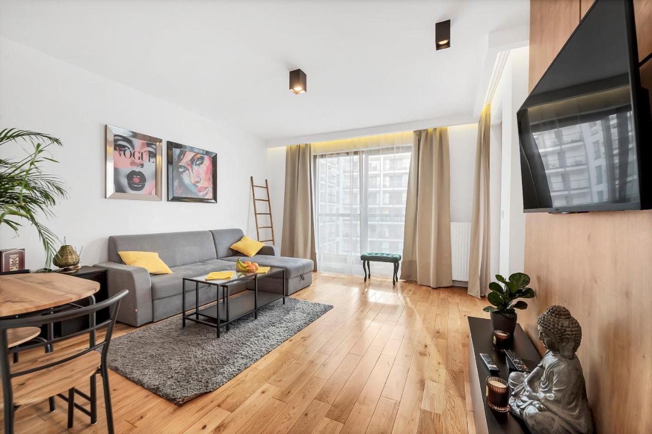 Modern Apartments With Access To The Pool Near Rondo Daszynskiego Station Warsawa Bagian luar foto