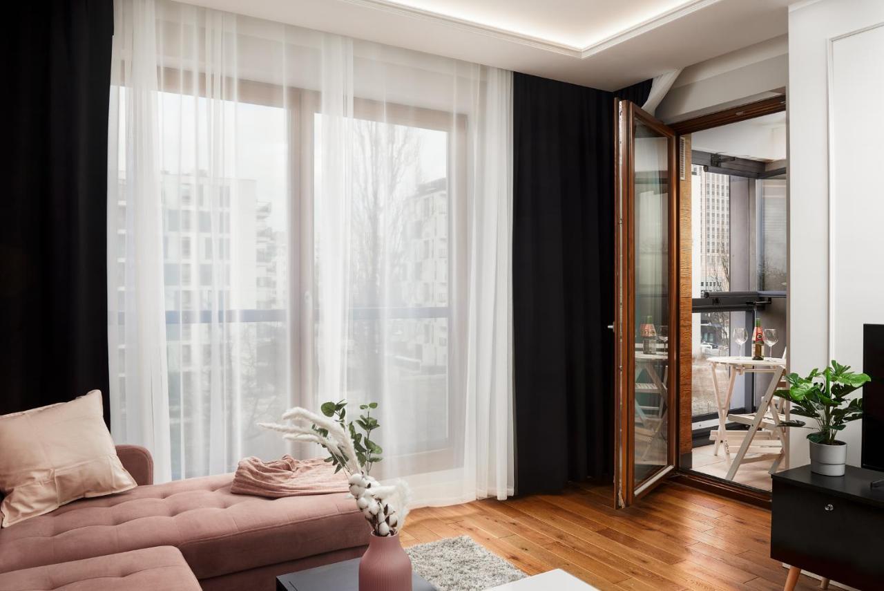 Modern Apartments With Access To The Pool Near Rondo Daszynskiego Station Warsawa Bagian luar foto